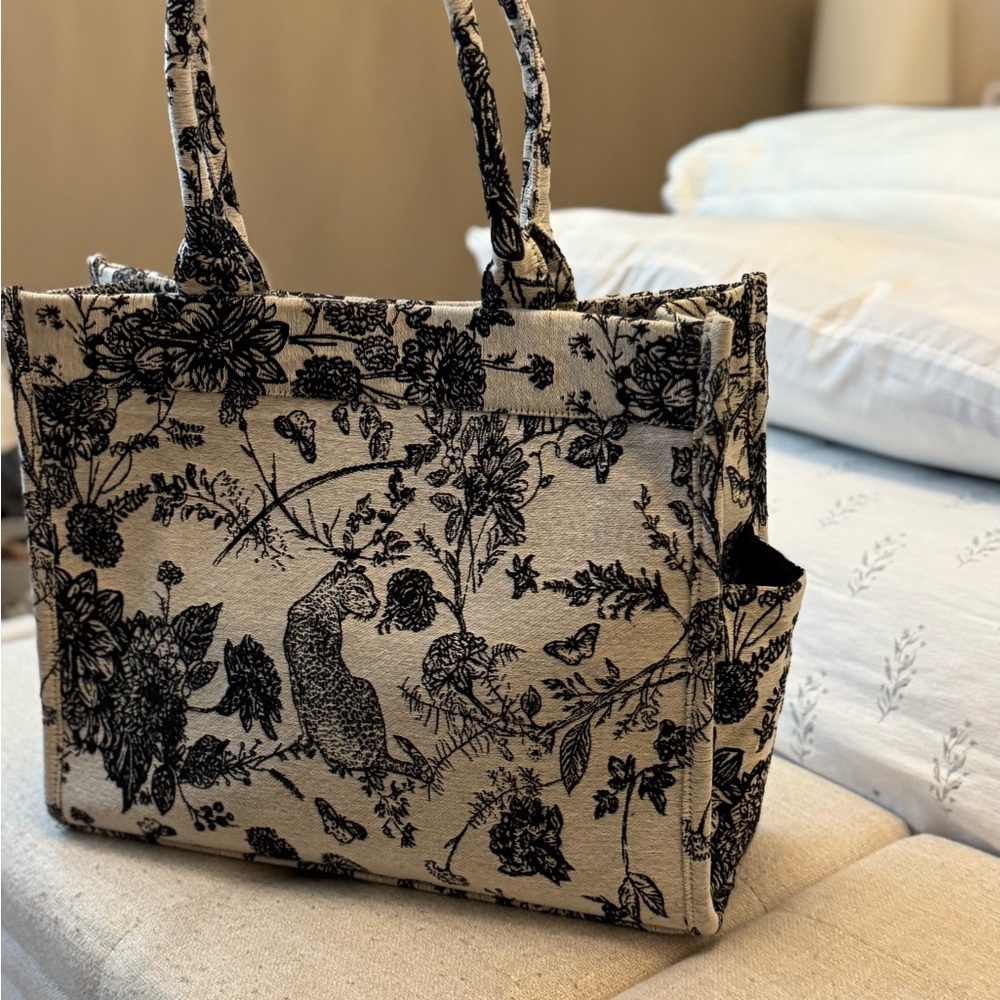 A New Day Black and Cream Floral Jacquard Tote Bag